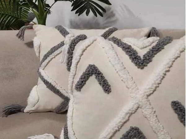 coussin brodée main 40x40 différents motifs